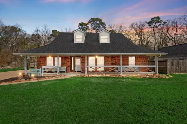 1706 Indian Shores RD,  Crosby,  TX 77532