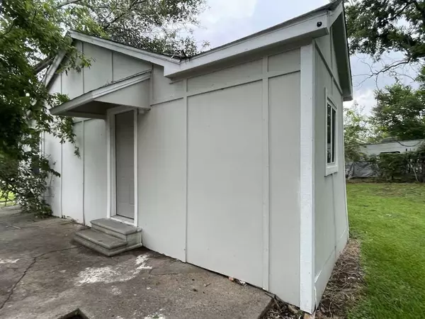 Houston, TX 77028,7502 Bywood ST