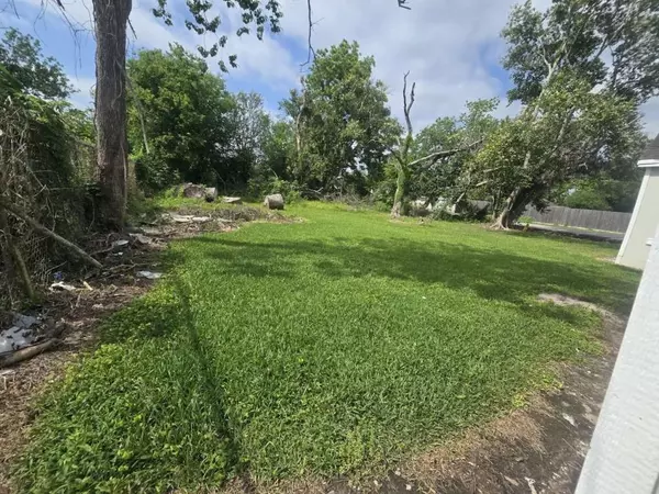 Houston, TX 77028,7502 Bywood ST