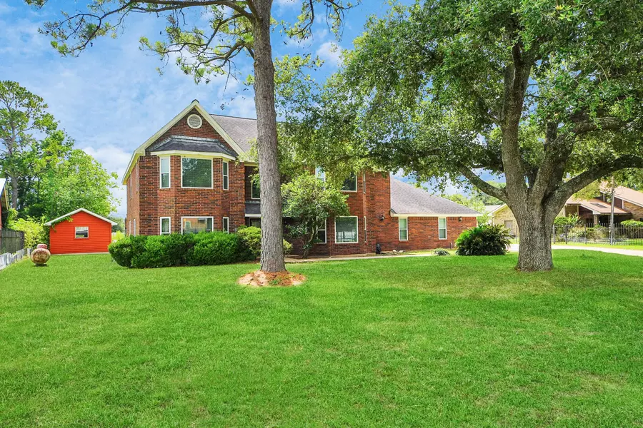 3515 Kansas ST, Fresno, TX 77545