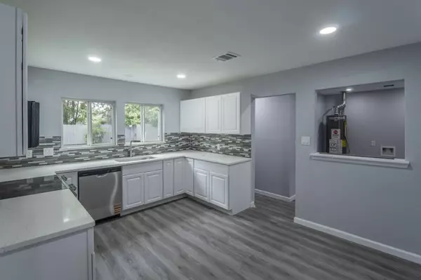 Houston, TX 77047,4118 Groton DR