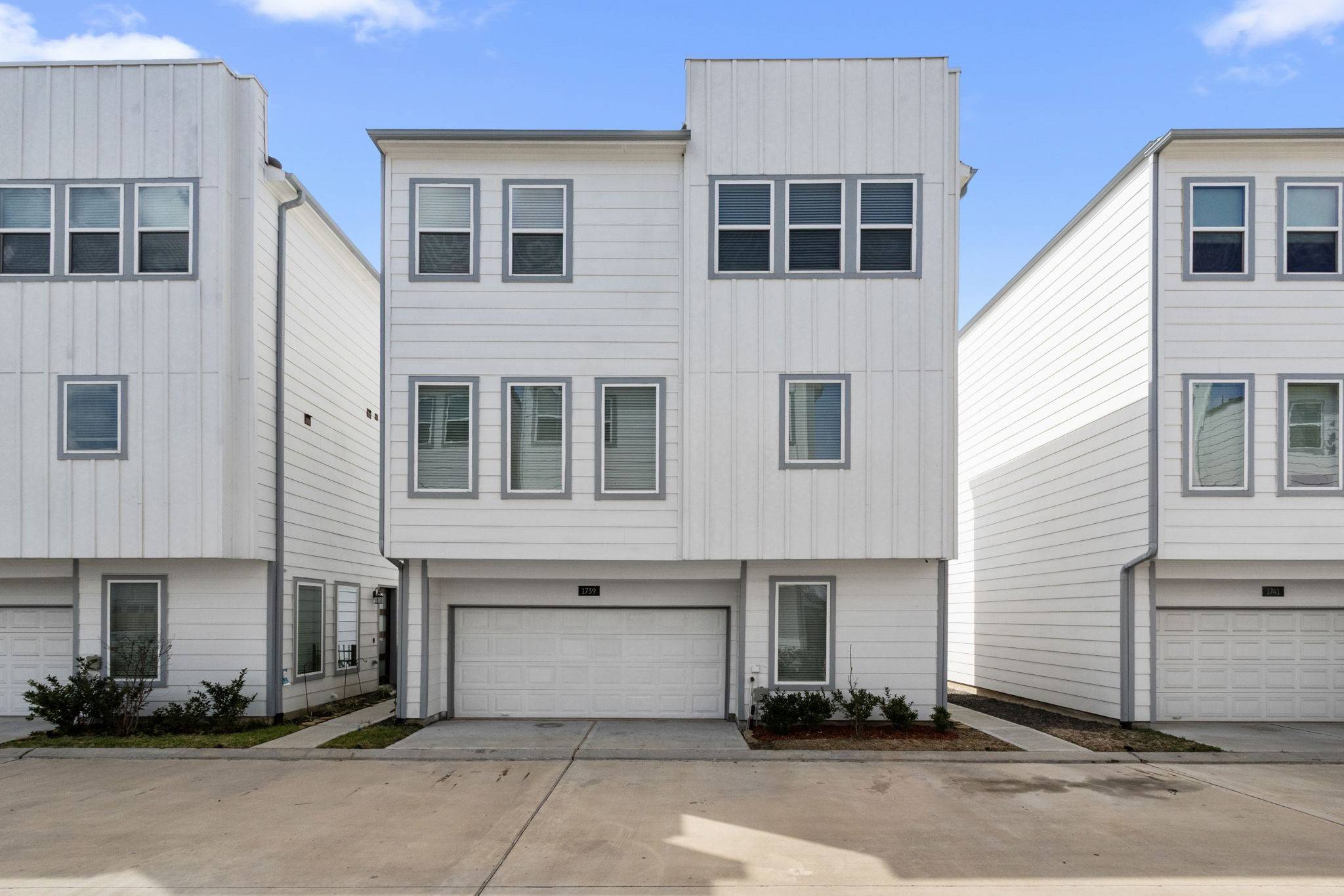 1739 Cove Crescent CT, Houston, TX 77055