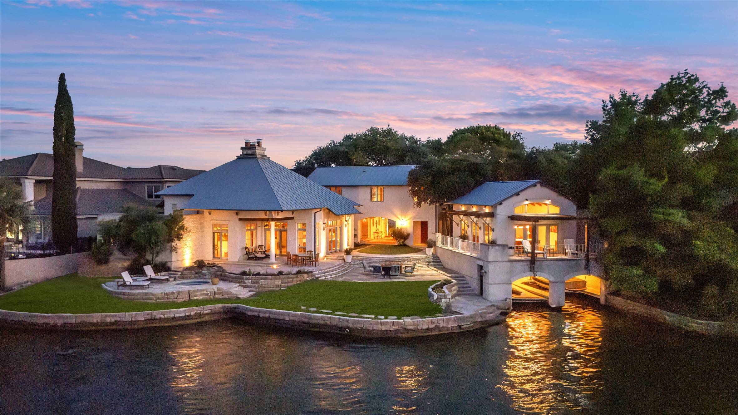 110 Applehead Island DR, Horseshoe Bay, TX 78657