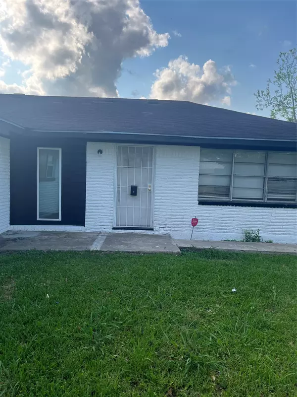 Houston, TX 77048,5502 Elm Tree DR