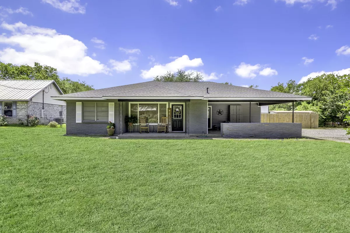Madisonville, TX 77864,111 W Limit ST