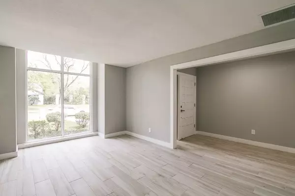 Houston, TX 77042,10827 Tupper Lake DR