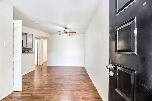 Houston, TX 77042,10811 Richmond AVE #101