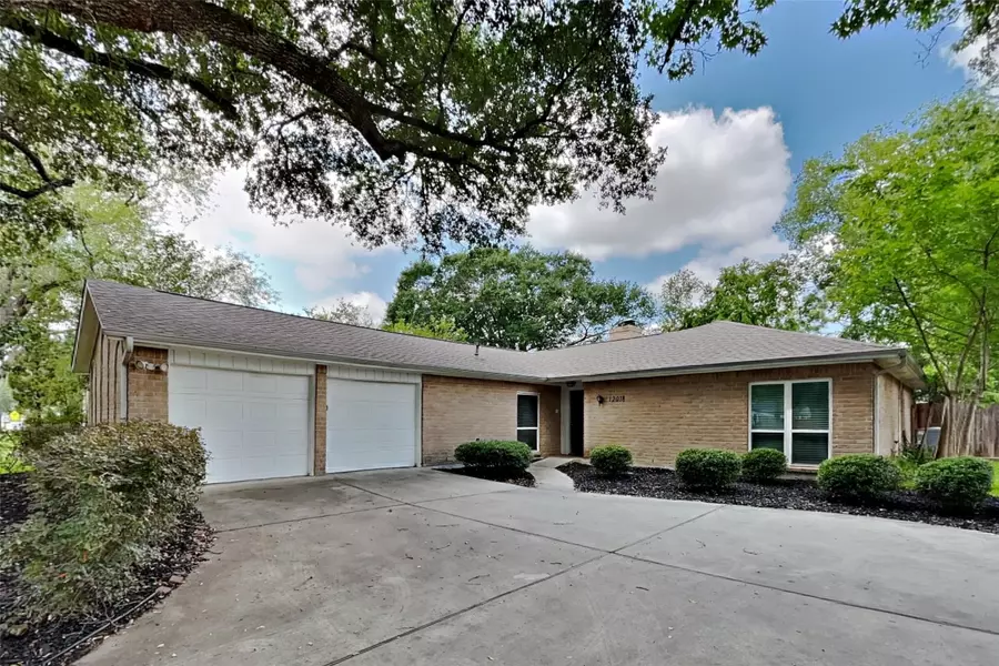 12018 Whittington DR, Houston, TX 77077