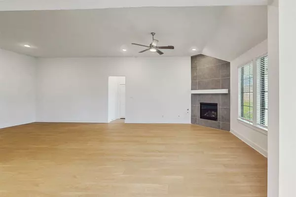 Tomball, TX 77377,21811 Hibiscus Hedge TRL