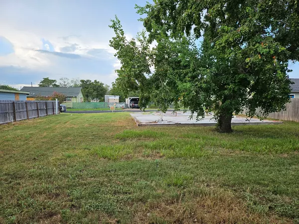 Victoria, TX 77901,1003 E Virginia Ave