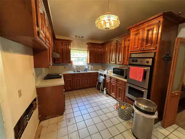 Houston, TX 77075,9114 Easthaven BLVD