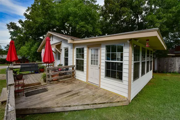 511 N Hill ST, Caldwell, TX 77836