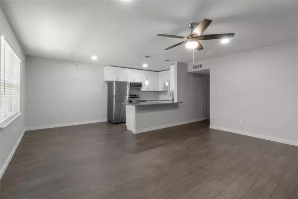 League City, TX 77573,201 S Kansas AVE