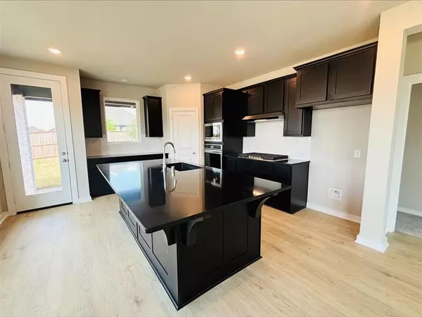 Iowa Colony, TX 77583,5103 Getty LN