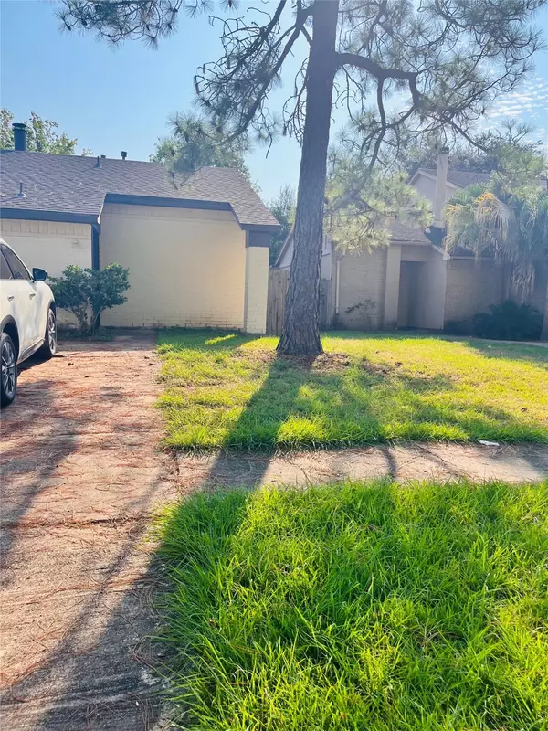 16633 Gold Ridge LN, Houston, TX 77053