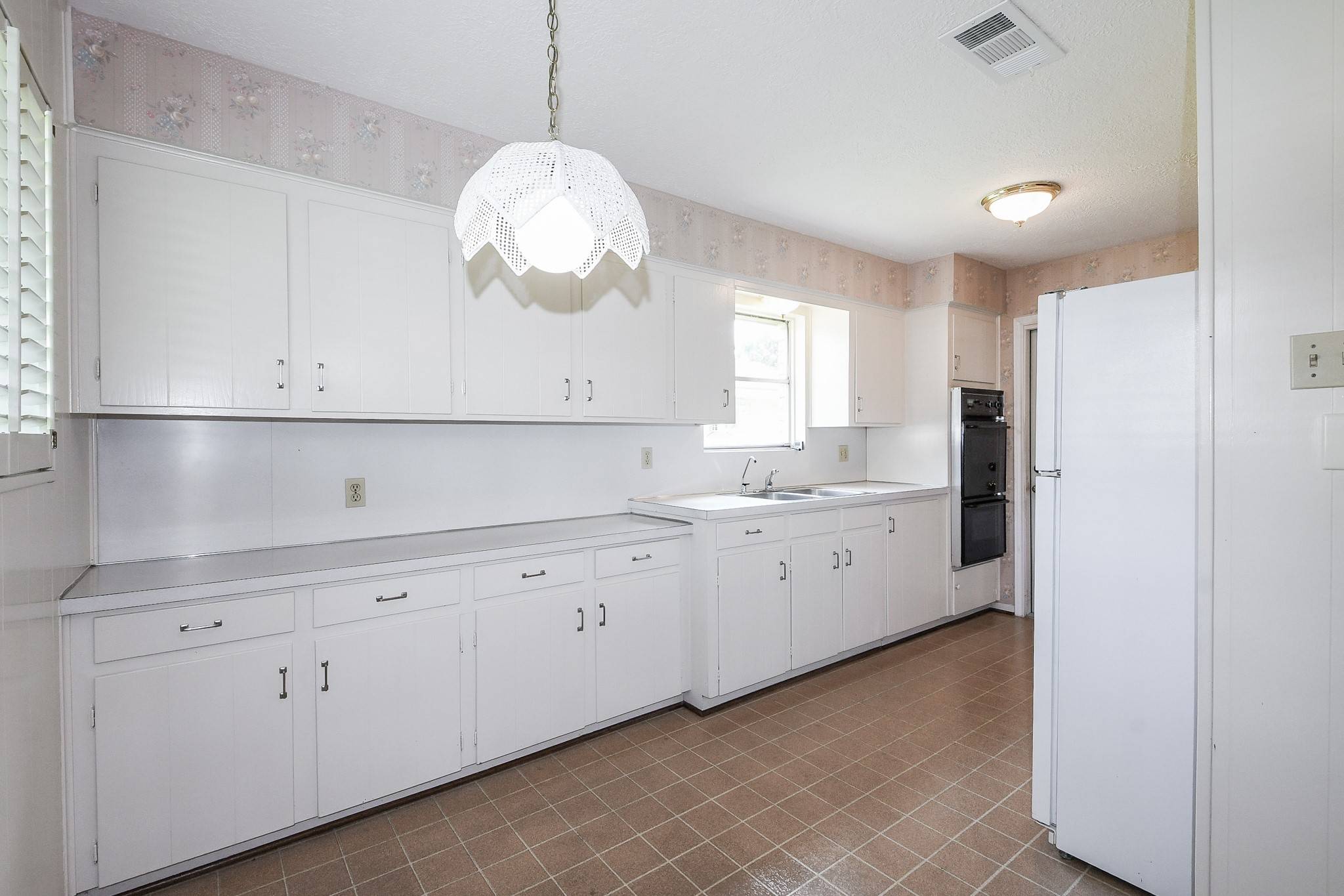 Pasadena, TX 77502,1902 S Memorial CT
