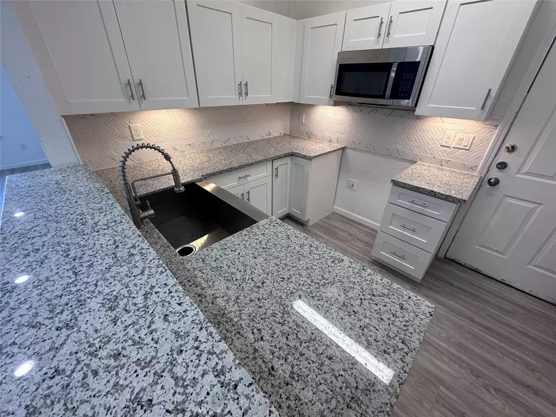 6946 Paris ST #B, Houston, TX 77021