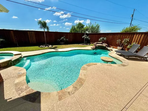 2907 30th Ave N, Texas City, TX 77590