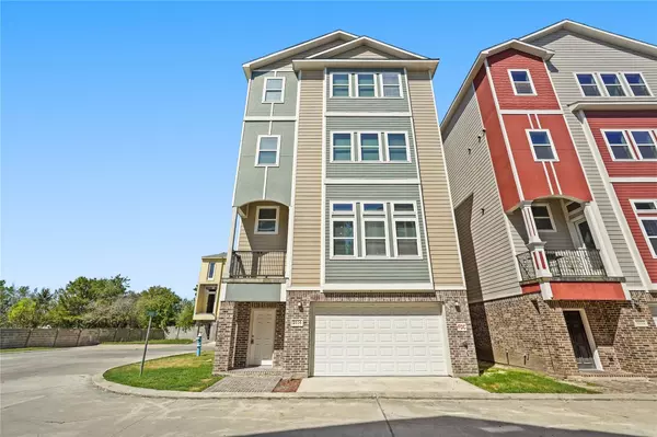 2116 Bidwell DR, Houston, TX 77018