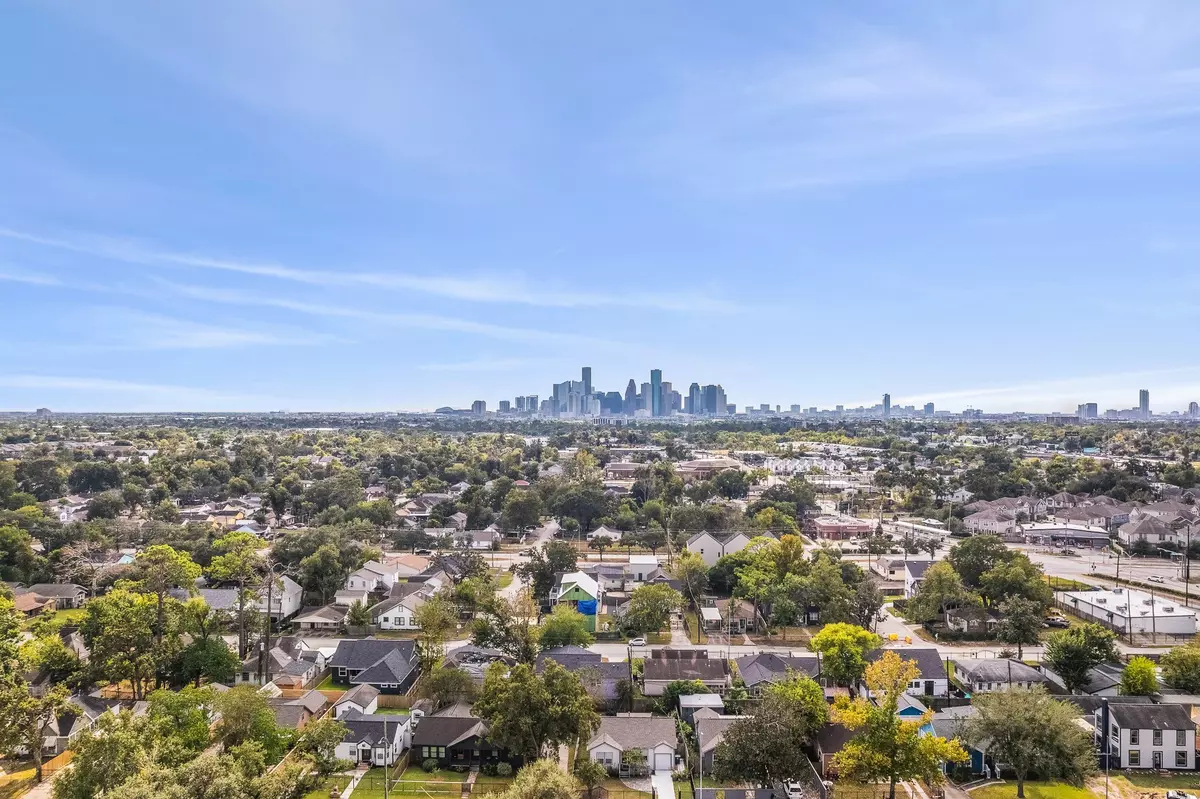 Houston, TX 77009,319 Moody ST #1/2