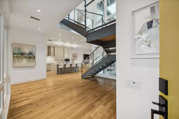 Houston, TX 77008,1903 W 14th ST