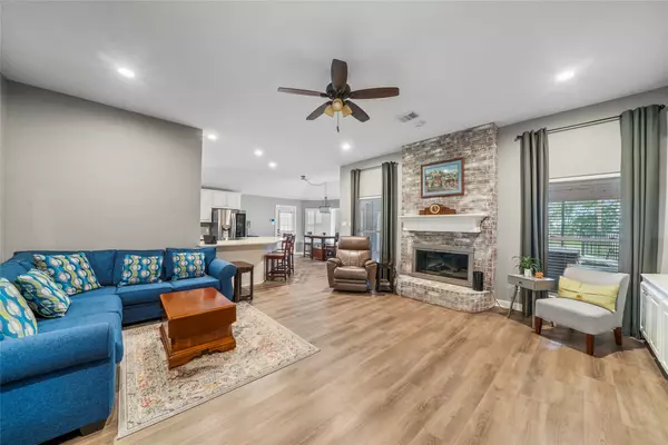 Alvin, TX 77511,7403 Live Oak CIR