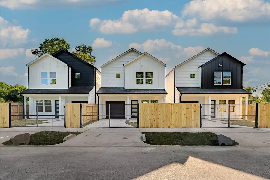 9525 Beckley, Houston, TX 77088