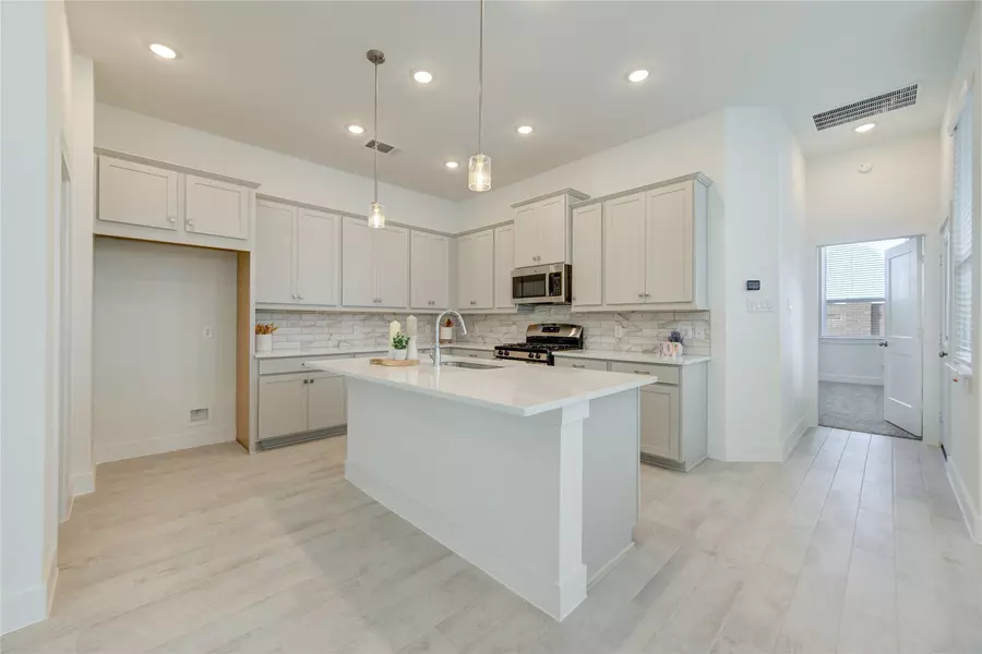 21010 Garden Palm DR, Cypress, TX 77433