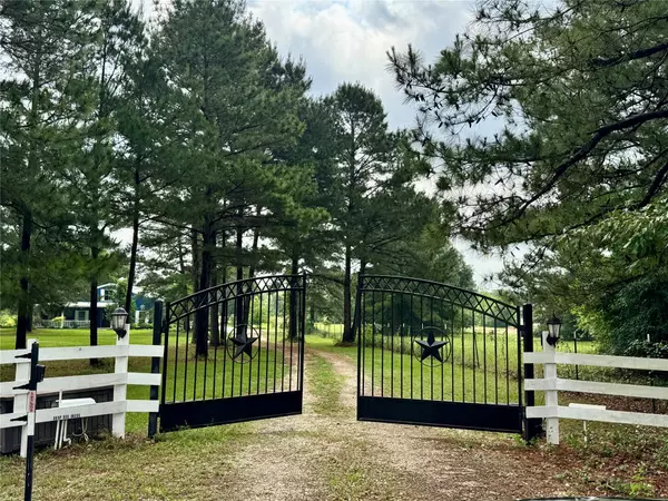 Montgomery, TX 77356,25460 W FM 1097 RD