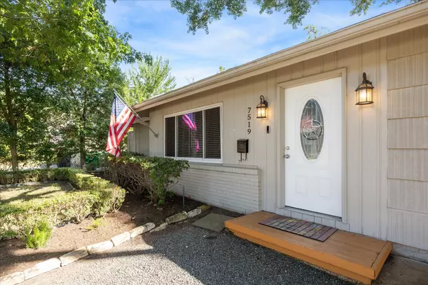 Houston, TX 77055,7519 Schiller ST