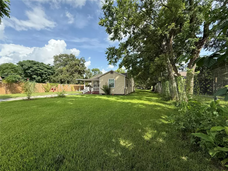4302 Banner DR, Houston, TX 77013
