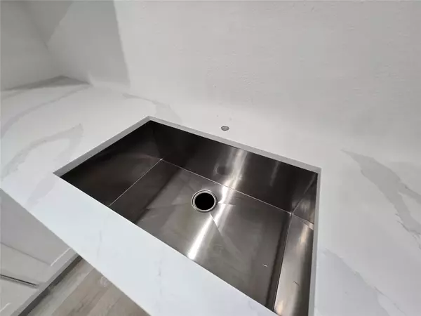 Houston, TX 77043,10470 Alcott DR