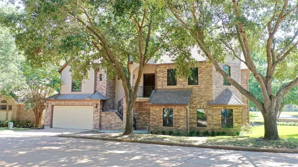 4818 Lake Village DR, Fulshear, TX 77441