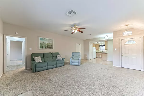 Friendswood, TX 77546,404 Live Oak LN