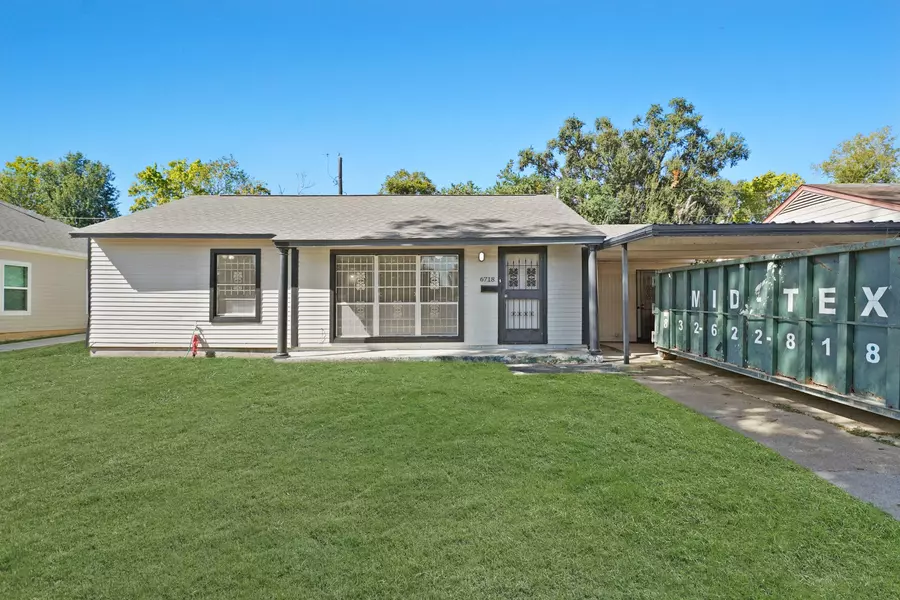 6718 Crestridge ST, Houston, TX 77033