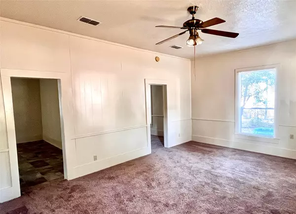 Brenham, TX 77833,308 W Jefferson ST