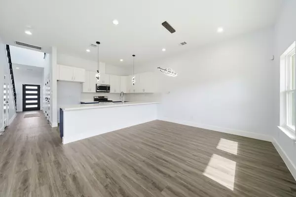 Houston, TX 77088,1015 Ellington ST