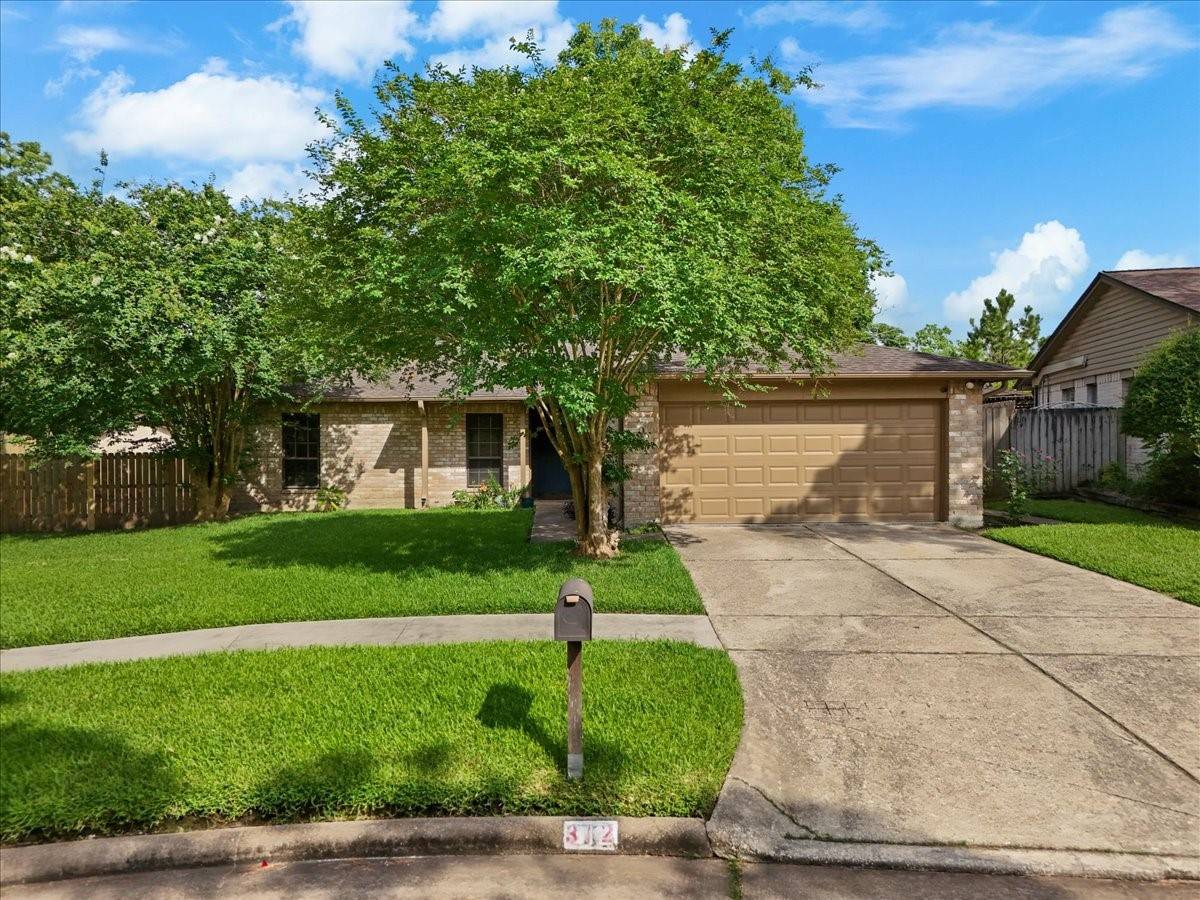 312 Leafwood CIR,  League City,  TX 77573