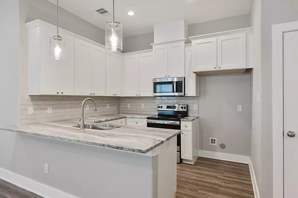 Bryan, TX 77802,105 S Burleson DR