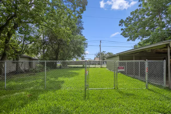 Texas City, TX 77590,613 13th ST N