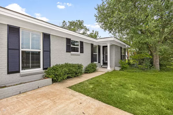 Bryan, TX 77802,2404 Burton DR