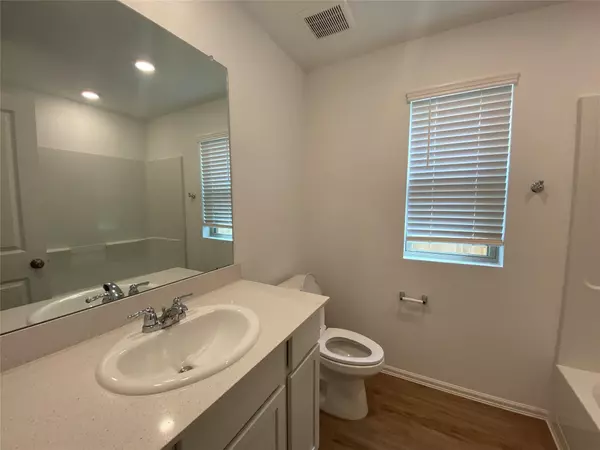 Crosby, TX 77532,2010 Ballesteros ST