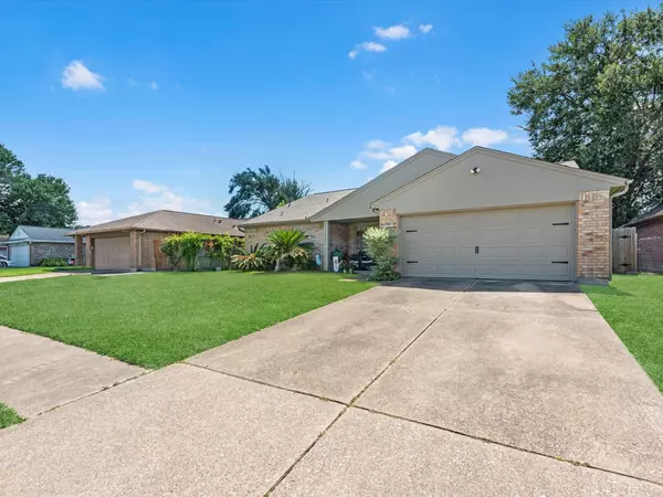 Pasadena, TX 77505,4431 Kenya LN