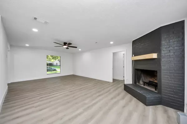 Crosby, TX 77532,16431 Spinnaker DR