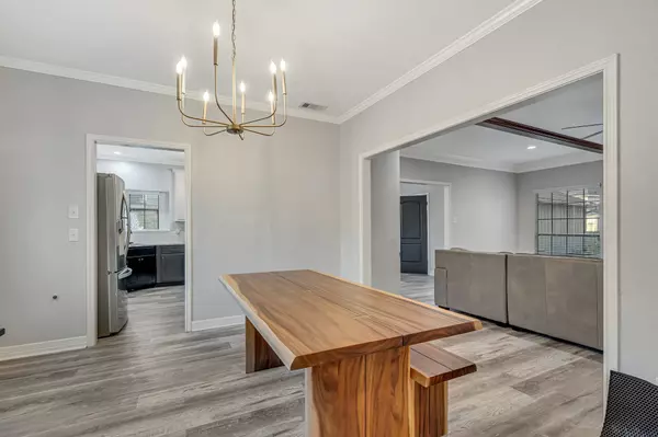 Houston, TX 77339,2019 Lake Hills DR