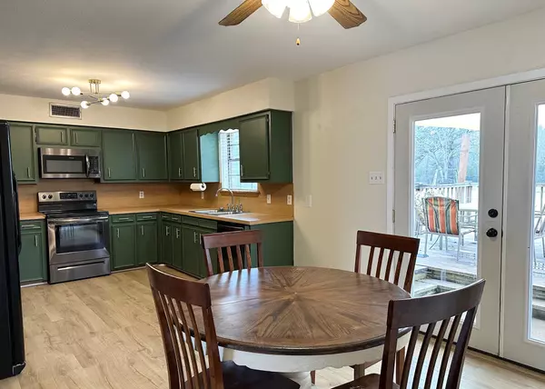Crockett, TX 75835,2035 County Road 1610