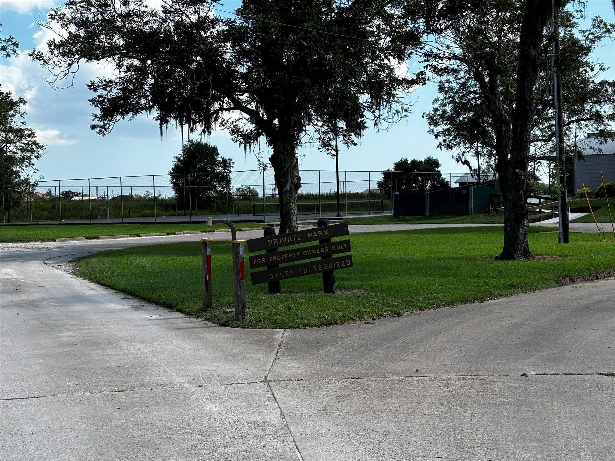 Angleton, TX 77515,167 Horse Shoe TRL