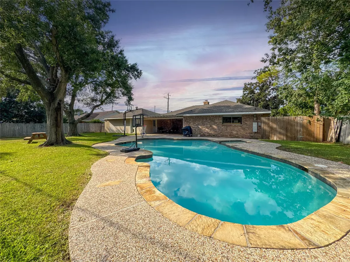 Pearland, TX 77581,3508 E Orange ST