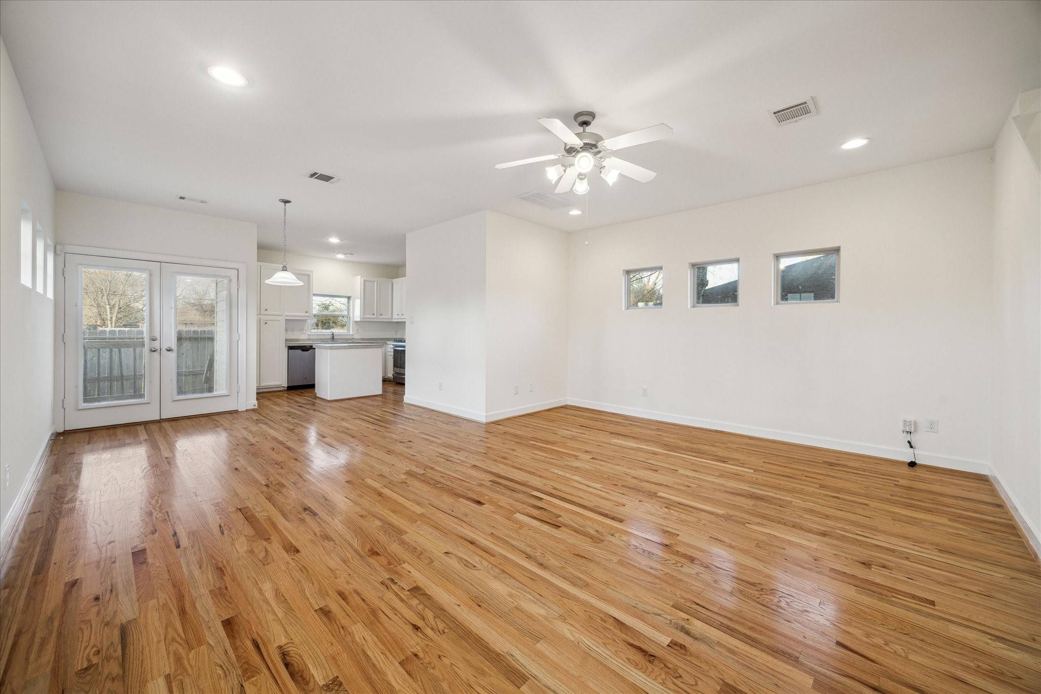 Houston, TX 77022,801 E 40th ST