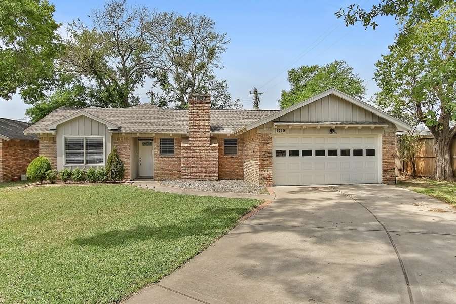 1719 Longhorn DR, Houston, TX 77080